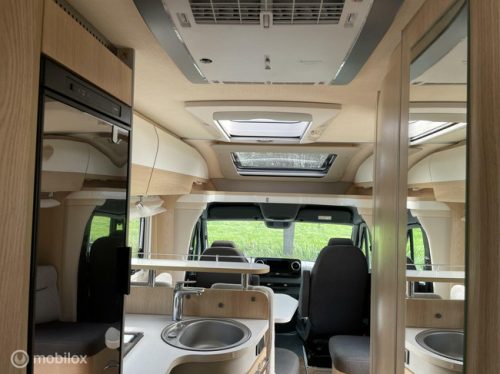 Hymer B-MCT 600 White-Line Mercedes 170-HP Automatic Single beds, Many extras and low mileage, 1st Owner photo: 6