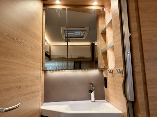 Knaus Sudwind Black Selection 450 FU model 2027 photo: 8