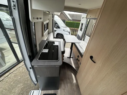 Sunlight VanLife 540 V photo: 11