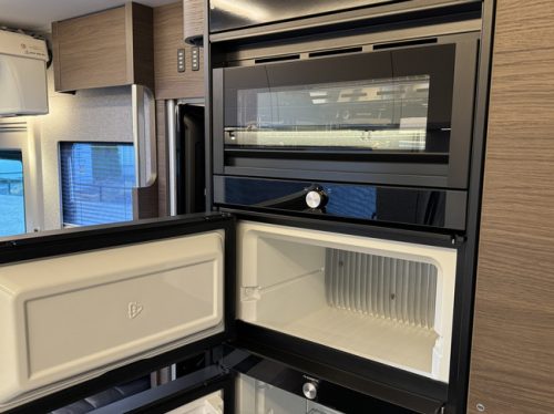 Adria Supersonic 890 LL 170 hp AUTOMATIC 9-speed 4-person Euro6 Mercedes-Benz Sprinter EP LEVEL SYSTEM **Single beds/4 seats/ photo: 20