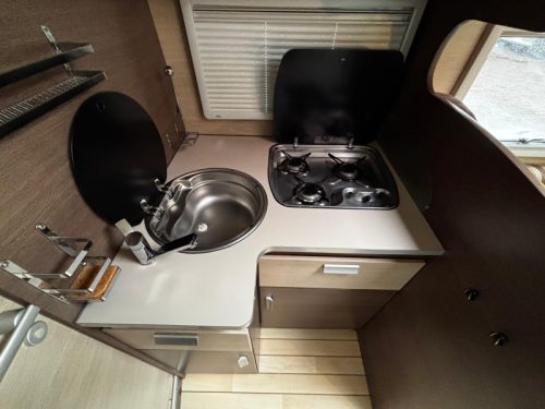 Bavaria T 73 Queensbed, Wohnmobil Foto: 8
