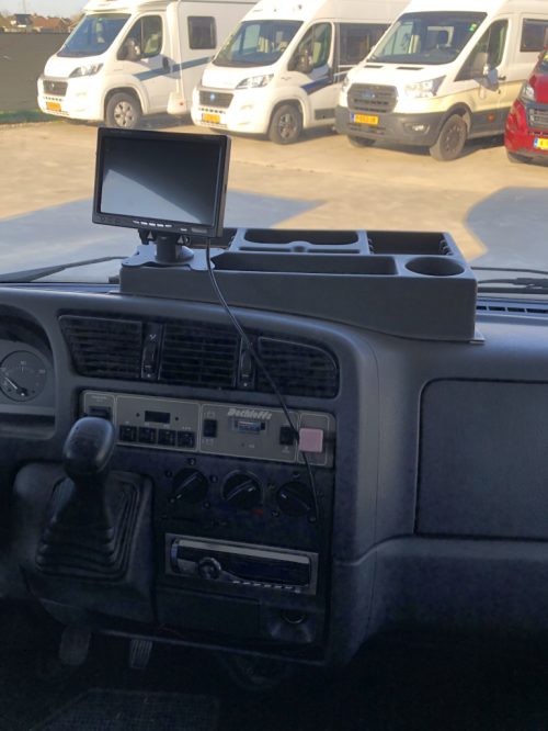 Dethleffs A5830 5 person starter Motorhome photo: 9
