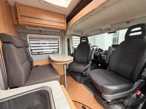P&ouml;ssl Roadcamp 540 R Compact 130HP Bearlock photo: 15