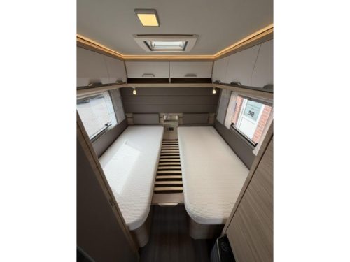 Knaus Sudwind 540 UE Incl. Mover and Awning  photo: 17