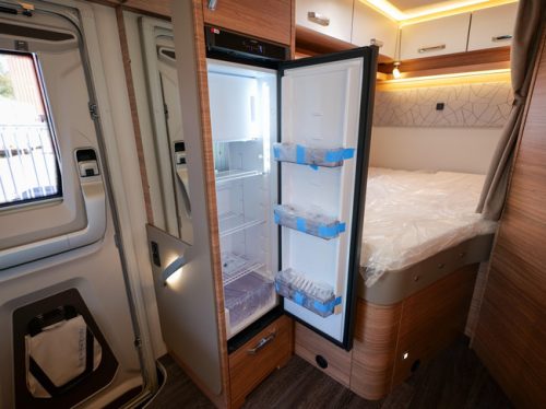 Weinsberg CaraSuite Spicy 650 MF MODEL 2027, automatic photo: 19