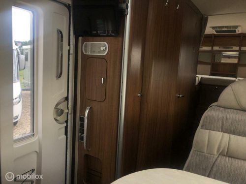 Hymer B-588 Premium Line 150-HP EURO6 A-class 2x Single beds &amp; Drop-down bed, XXL Garage, Full Options! photo: 7