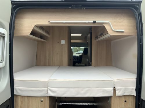Knaus Boxstar Buscamper AUTOMATIC Transverse bed, Engine air conditioning, Swivel seats, Busbiker bicycle carrier, Year 2017 Camper centrum on the road Marum photo: 4