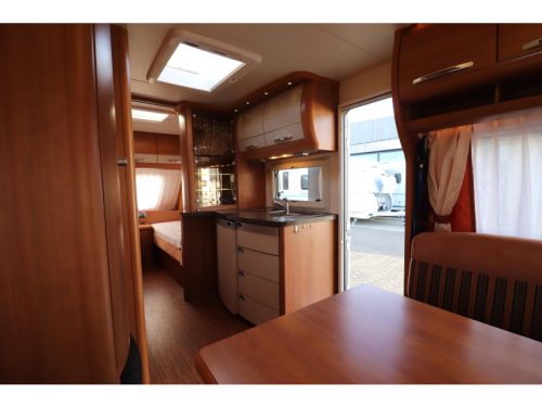 Hobby Excellent 495 UL Rangierhilfe / Thule Markise Foto: 12