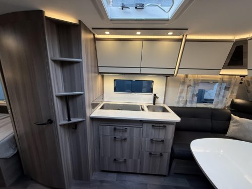 Kabe Estate 560 GLE Neu eingetroffen! Foto: 5