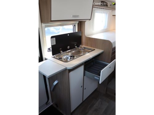 Carado V347 Pro+ Fiat 140hp Automatic | New model! | High payload | Awning | Compact design | Single beds | Vario bathroom photo: 12