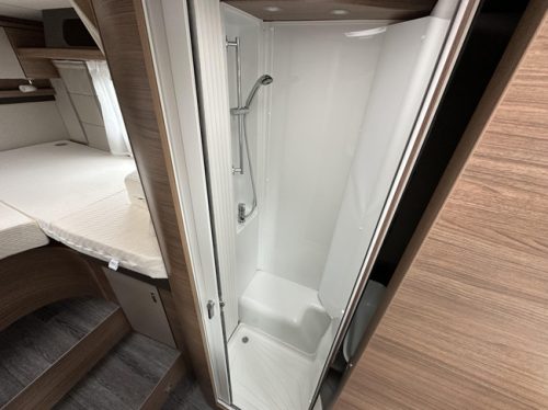 Knaus L!ve I 650 MEG LENGTE BEDDEN  AUTOMAAT foto: 15