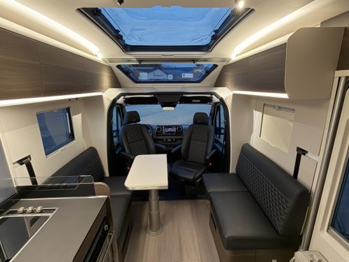 Adria Coral MB Supreme 670 DL Mercedes- L&auml;ngsbetten Foto: 20