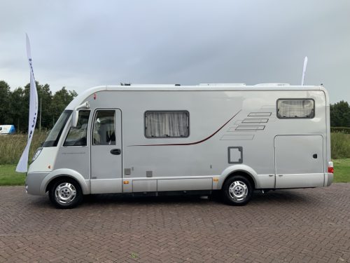 Hymer    B 674 SL   2.3 M. 130 PK  Vollintegriert, 4 Schlafpl&auml;tze  4 Gurte  , Einzelbetten, Hubbett, Motor-Klimaanlage, Bj.2008 &bdquo;Ihr Wohnmobil-Verkaufsvermittler Marum Camper Zentrum on the road Foto: 32