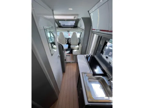Adria Elios Adria Elios XCS Queensbed photo: 12