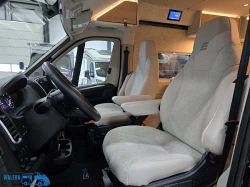 Hymer Yosemite 600 * Automatik* L&auml;ngsbetten*6-Meter* Foto: 6