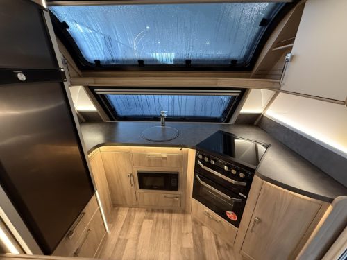 Kabe Royal 780 TDL Frontk&uuml;che - Komplett Foto: 5