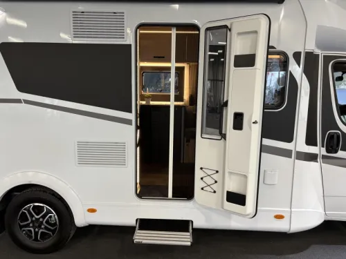 Sunlight T 69 LC without drop-down bed / automatic photo: 6