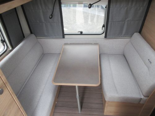 Knaus Sudwind Black Selection 420 QD COMPACT AND LARGE KITCHEN! photo: 4