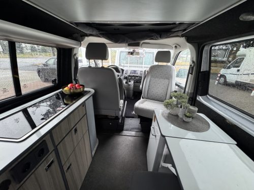 VOLKSWAGEN TRANSPORTER WESTFALIA BUILT-IN POP-TOP ROOF 1ST OWNER photo: 1