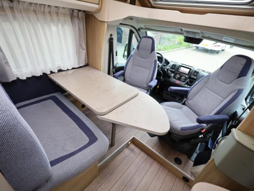 Knaus Sky TI 650 MEG single beds | towbar photo: 4