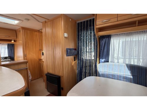 Fendt Saphir 470 TFB French bed round seating toilet photo: 8