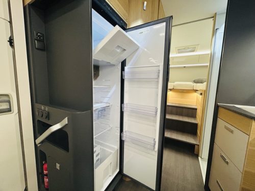 Adria MATRIX 670 SL Axess Camas individuales, suelo completamente plano, 5 plazas con cintur&oacute;n foto: 17