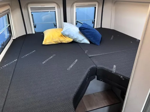 Crosscamp Full 640 - Single beds photo: 2