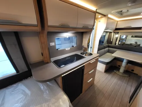 Knaus Sudwind Black Selection 500 EU disponible en stock photo : 11