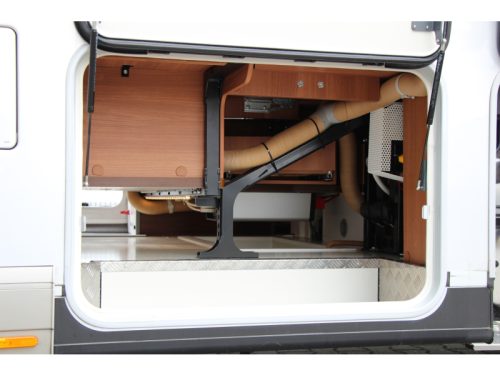Carthago Chic C-Line I 4.9 LE-L Single beds + Pop-top roof  photo: 18