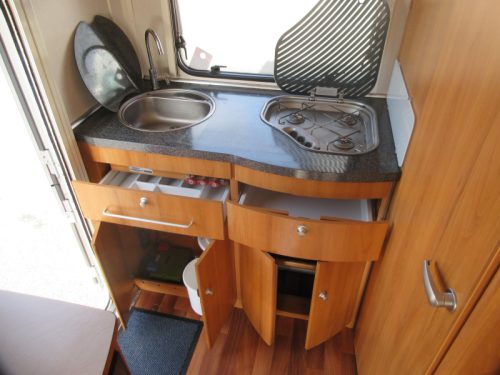 Eriba Nova GL 390 COMPACT WITH REAR KITCHEN photo: 9