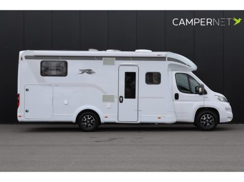 Laika KOSMO 509L 160hp Automatic | Single beds | Separate shower | LPG system | Solar panels | Bearlock | Awning | Roof fan photo: 3