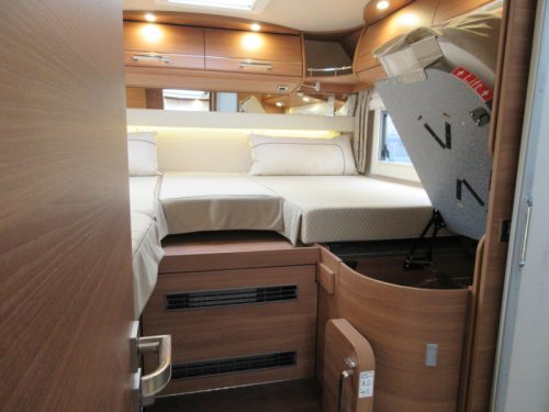 Carthago Chic C-Line I 4.9 LE AUTOMATIC DOUBLE FLOOR photo: 13
