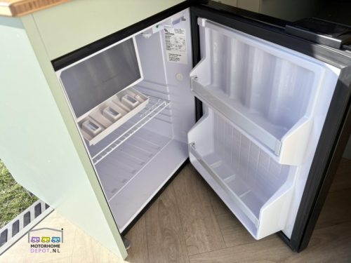 Mercedes-Benz Sprinter 316 CDI by Hop Campers Hubdach Foto: 8