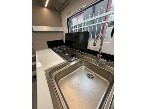 Adria Compact Supreme DL Face-to-face - Automaat foto: 16