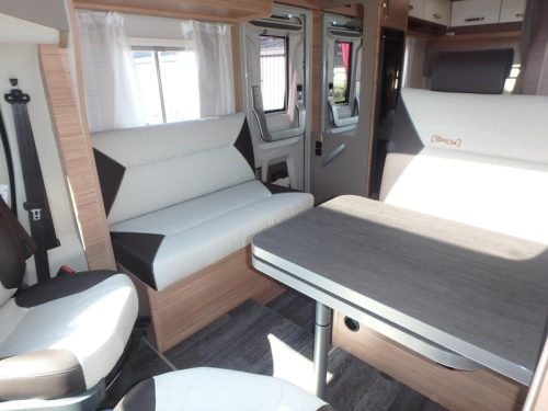 Weinsberg CaraSuite Spicy 650 MF Foto: 11