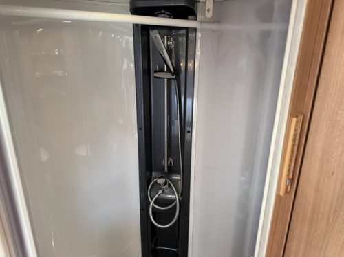 Knaus SKY TI 700 MEG SILVER SELECTION Foto: 12