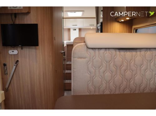 B&uuml;rstner Ixeo Time 726 G 165hp | 5th seat | Solar panels | Pop-up bed | Reversing camera| Thule lift bike rack | Single beds | Bea photo: 8
