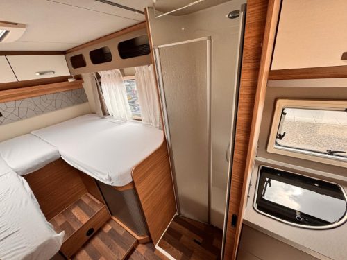 Weinsberg CaraSuite 700 ME 180pk|autom|NAVi|smart TV  Foto: 15