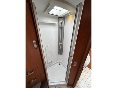 Pilote Explorateur G 741 Transverse bed/Pull-down bed/Alde/2012 photo: 14