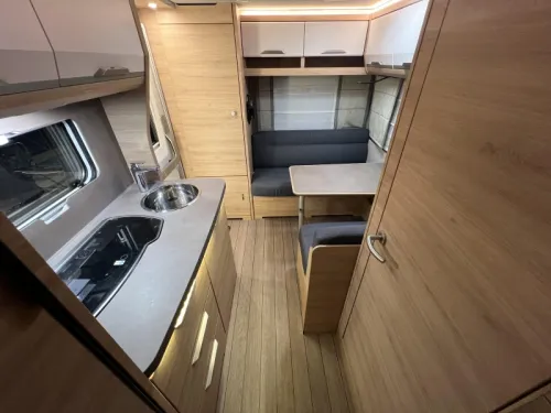 Knaus Sudwind 420 QD Rangierhilfe Markise Fahrradtr&auml;ger Foto: 7