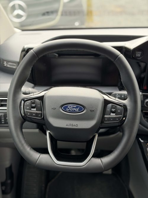 Ford Nugget photo: 22