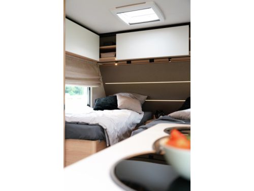 LMC Style Lift model 2027 single beds photo: 13