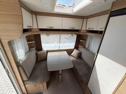 Dethleffs Camper Avantgarde 460 EL Muy completo foto: 8