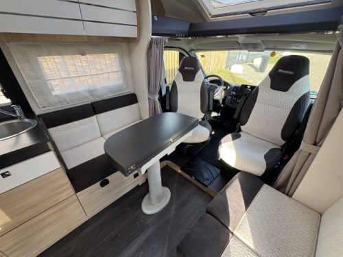 Chausson Titanium VIP 788 French bed no pop-top roof  photo: 18