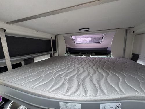 Chausson Titanium 788 QUEENSBED+POP-TOP ROOF+F2F AUTOMATIC EURO6  photo: 3