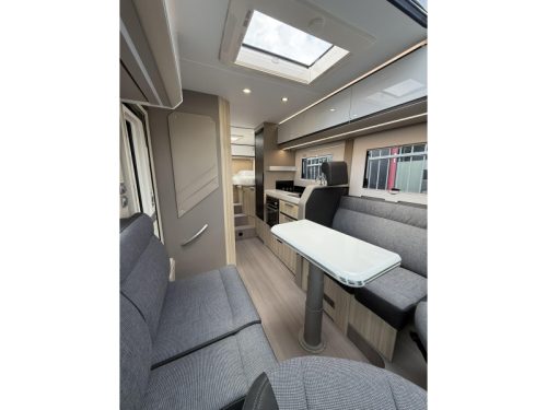 Adria Compact Supreme DL Face-to-face - Automaat foto: 14
