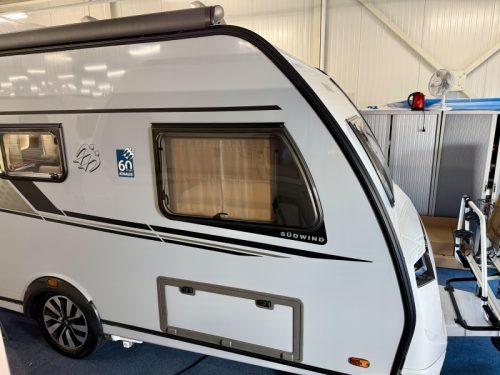 Knaus Sudwind 60 Years 460 EU E-Power super complete photo: 1