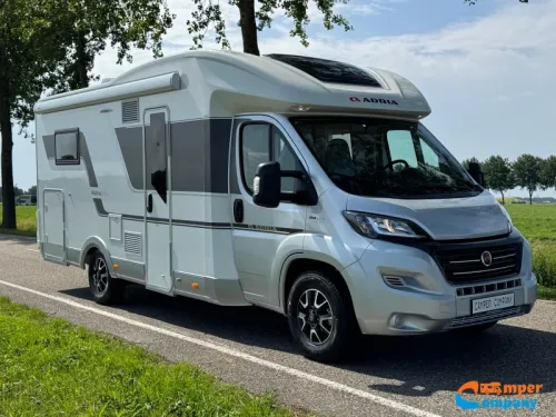 Adria Matrix 640 DC Queensbed / Face to face photo: 3