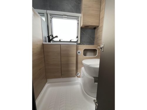 Weinsberg CaraOne 420 QD Foto: 8