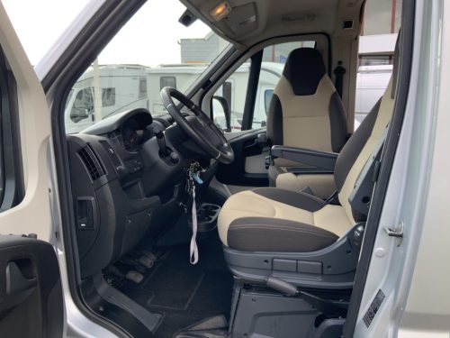 P&ouml;ssl Summit 600 Van conversion, 2.3 160 HP, with timing chain, Transverse bed, Motor-air conditioning, Swivel seats, Year of manufacture 2018 Camper centrum on the road Marum photo: 19